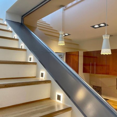 Penthouse W Private Rooftop And Free Parking Budapest Exteriör bild