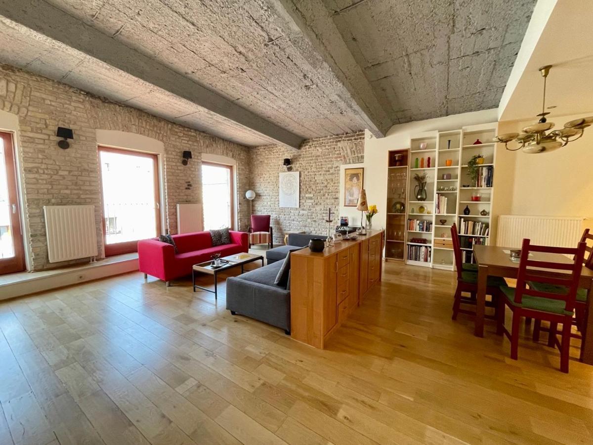 Penthouse W Private Rooftop And Free Parking Budapest Exteriör bild