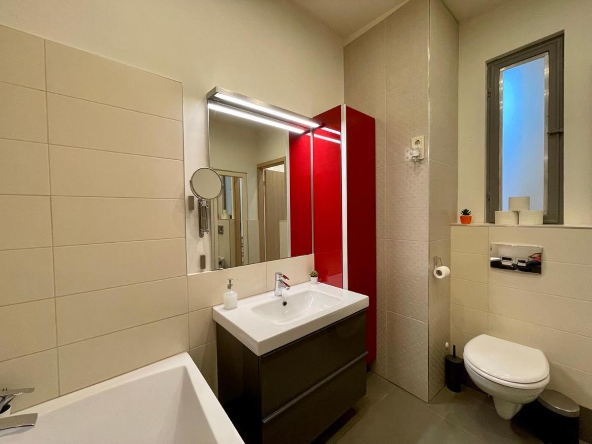 Penthouse W Private Rooftop And Free Parking Budapest Exteriör bild