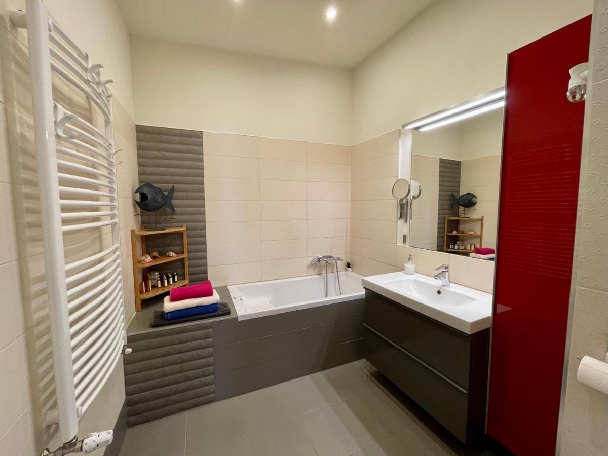Penthouse W Private Rooftop And Free Parking Budapest Exteriör bild